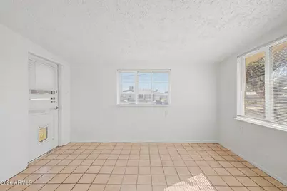 11105 W Iowa Avenue, Youngtown, AZ 85363 - Photo 10