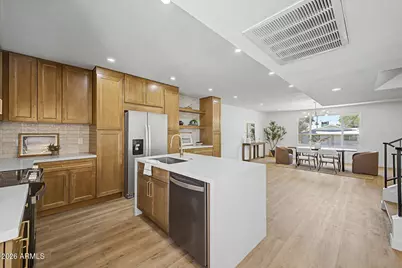 4016 W Solano Drive S, Phoenix, AZ 85019 - Photo 8