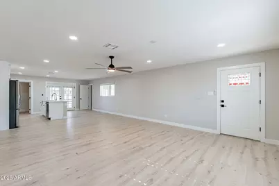 8202 E Piccadilly Road, Scottsdale, AZ 85251 - Photo 10