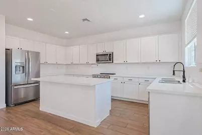 18263 W Williams Road, Surprise, AZ 85387 - Photo 4