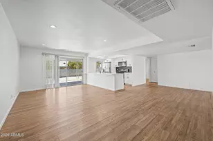 5513 W Tierra Buena Ln, Glendale, AZ 85306 - Photo 10