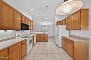 11464 E Monterey Ave, Mesa, AZ 85209 - Photo 10