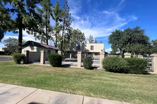 6066 W Golden Ln, Glendale, AZ 85302 - Photo 14
