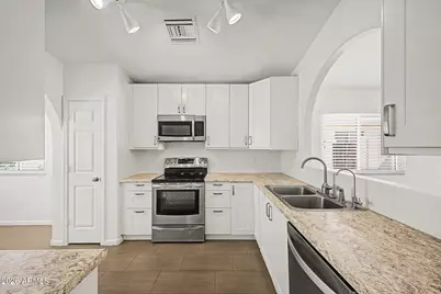 1761 S Buchanan Street, Gilbert, AZ 85233 - Photo 6