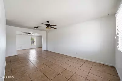 12422 N Cherry Hills Drive E, Sun City, AZ 85351 - Photo 2