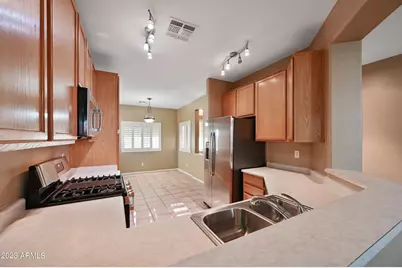 939 S Roanoke Street, Gilbert, AZ 85296 - Photo 10