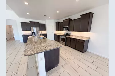 30568 W Clarendon Avenue, Buckeye, AZ 85396 - Photo 2