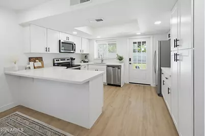 540 W Myrna Lane, Chandler, AZ 85225 - Photo 10