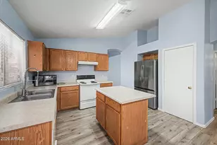 14916 W Acapulco Ln, Surprise, AZ 85379 - Photo 10
