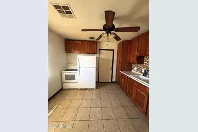126 N Hunt Drive W, Mesa, AZ 85203 - Photo 4