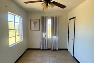 126 N Hunt Dr W, Mesa, AZ 85203 - Photo 2