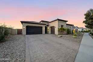 3010 E Desert Ln, Phoenix, AZ 85042 - Photo 4