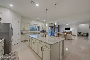 3010 E Desert Ln, Phoenix, AZ 85042 - Photo 14