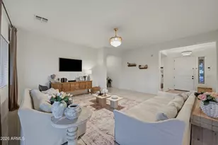 3010 E Desert Ln, Phoenix, AZ 85042 - Photo 10