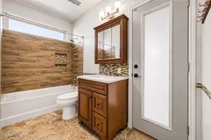 407 W Sagebrush St, Gilbert, AZ 85233 - Photo 44