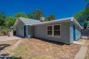 247 S Mesquite St, Wickenburg, AZ 85390 - Photo 2