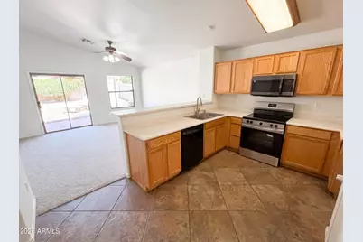 8271 N 112th Avenue, Peoria, AZ 85345 - Photo 2