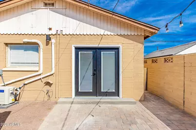 2402 W Weldon Avenue, Phoenix, AZ 85015 - Photo 2