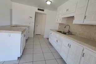 8017 W Meadowbrook Ave, Phoenix, AZ 85033 - Photo 10