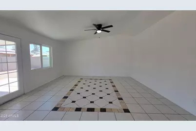 8017 W Meadowbrook Avenue, Phoenix, AZ 85033 - Photo 6