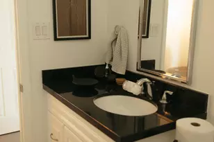 4007 E Heatherbrae Dr, Phoenix, AZ 85018 - Photo 14