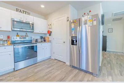 12245 W Delwood Drive, Arizona City, AZ 85123 - Photo 2