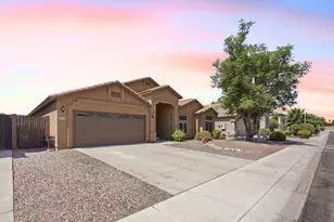 4441 E Cottonwood Ln, Phoenix, AZ 85048 - Photo 2
