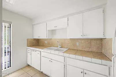 5227 N 24th Street #201, Phoenix, AZ 85016 - Photo 14