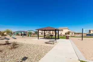 8037 W Agora Ln, Phoenix, AZ 85043 - Photo 32