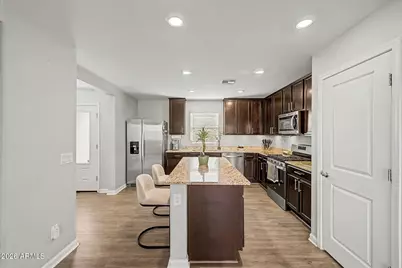 8037 W Agora Lane, Phoenix, AZ 85043 - Photo 8