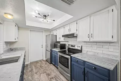 2956 W Sandra Terrace, Phoenix, AZ 85053 - Photo 8