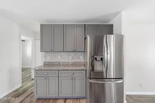 3411 W Hearn Rd, Phoenix, AZ 85053 - Photo 14