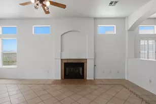 19599 N Coyote Lakes Pkwy, Surprise, AZ 85378 - Photo 6
