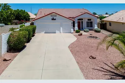 19599 N Coyote Lakes Parkway, Surprise, AZ 85378 - Photo 46