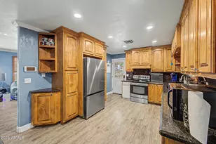 2110 W Morrow Dr, Phoenix, AZ 85027 - Photo 6