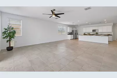 2421 W Sable Avenue, Apache Junction, AZ 85120 - Photo 8