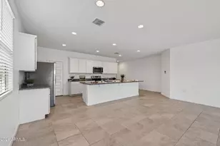 2421 W Sable Ave, Apache Junction, AZ 85120 - Photo 16