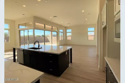 9273 W Country Club Trail, Peoria, AZ 85383 - Photo 4