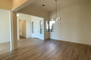 9273 W Country Club Trail, Peoria, AZ 85383 - Photo 14