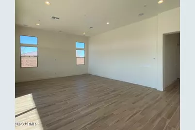 9273 W Country Club Trail, Peoria, AZ 85383 - Photo 10