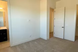 9273 W Country Club Trail, Peoria, AZ 85383 - Photo 26
