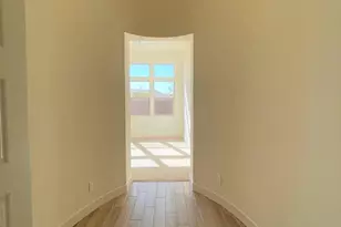 9273 W Country Club Trail, Peoria, AZ 85383 - Photo 12