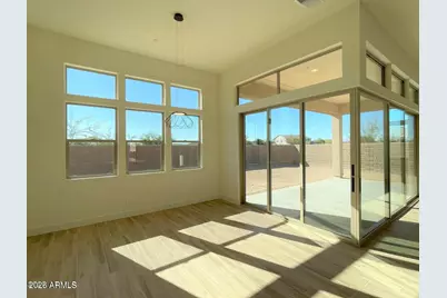 9273 W Country Club Trail, Peoria, AZ 85383 - Photo 8