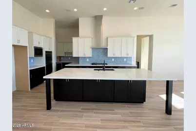 9273 W Country Club Trail, Peoria, AZ 85383 - Photo 2