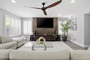 4554 E Michelle Dr, Phoenix, AZ 85032 - Photo 6