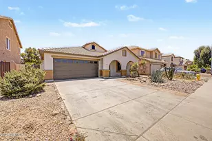 45613 W Dutchman Dr, Maricopa, AZ 85139 - Photo 2