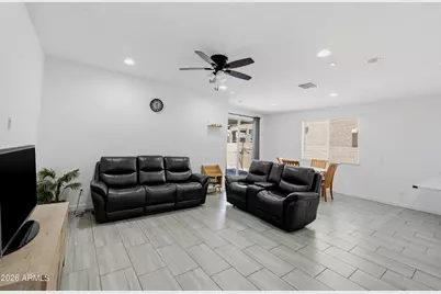 5804 N 90th Drive, Glendale, AZ 85305 - Photo 6