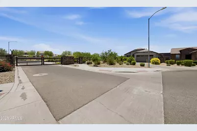 5804 N 90th Drive, Glendale, AZ 85305 - Photo 12