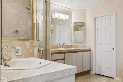 1040 E Osborn Road #803, Phoenix, AZ 85014 - Photo 18