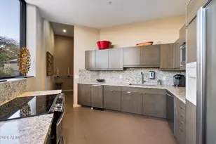 1040 E Osborn Rd, Phoenix, AZ 85014 - Photo 40